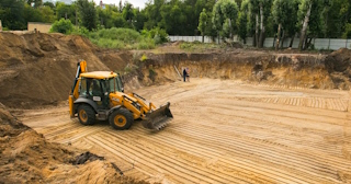 Разработка котлована Кинешма стоимость за от 581 руб. м3 - заказать работы по копке и рытью котлованов | траншей